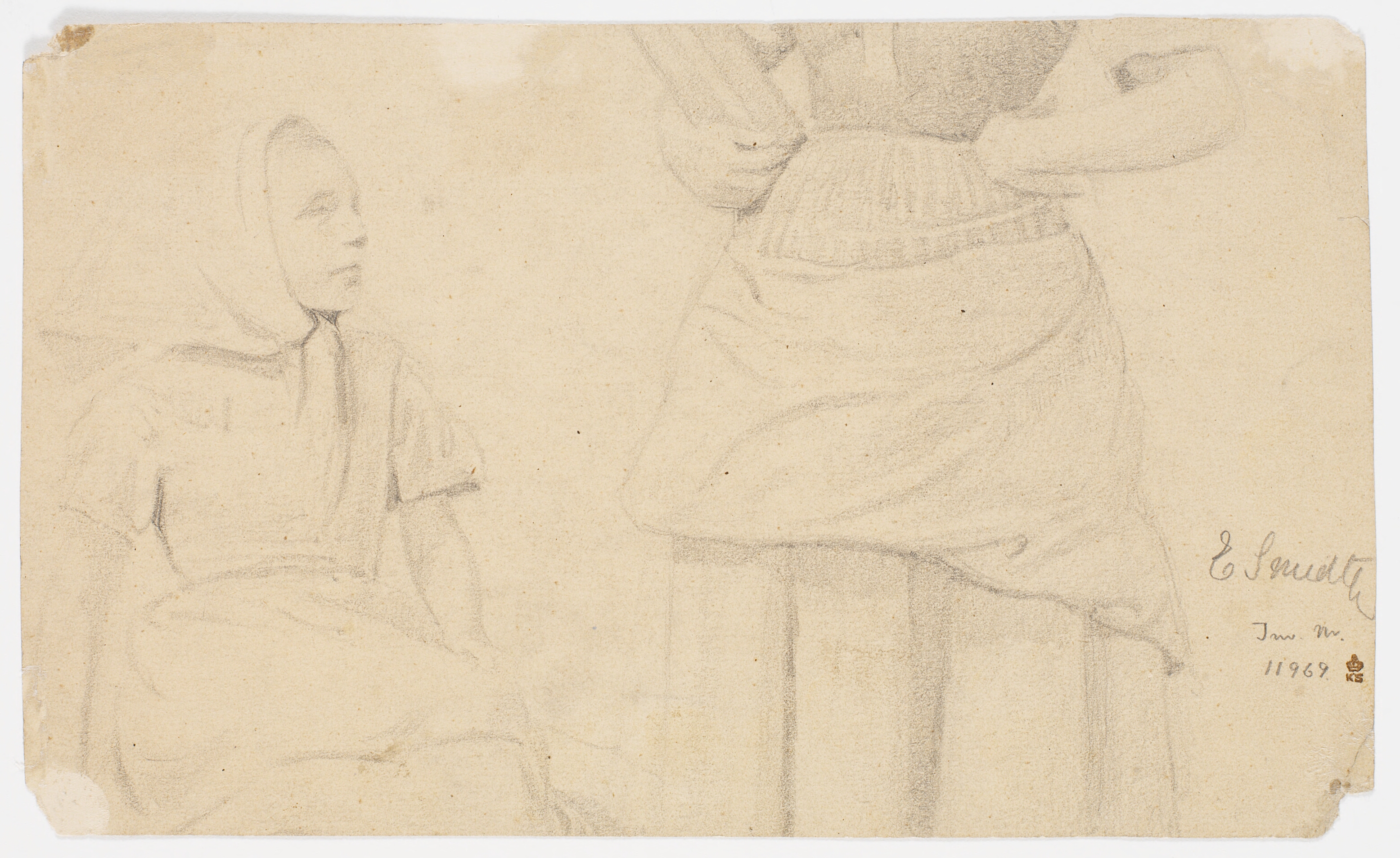 Siddende pige samt krop og det meste af benene af stående pige